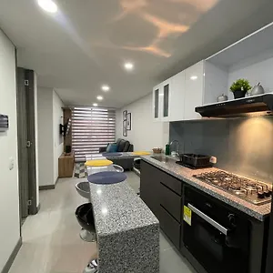 Magnifico Y Confortable Amoblado # 303 Apartamento